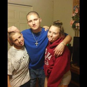 Meet your Posher, Dustin